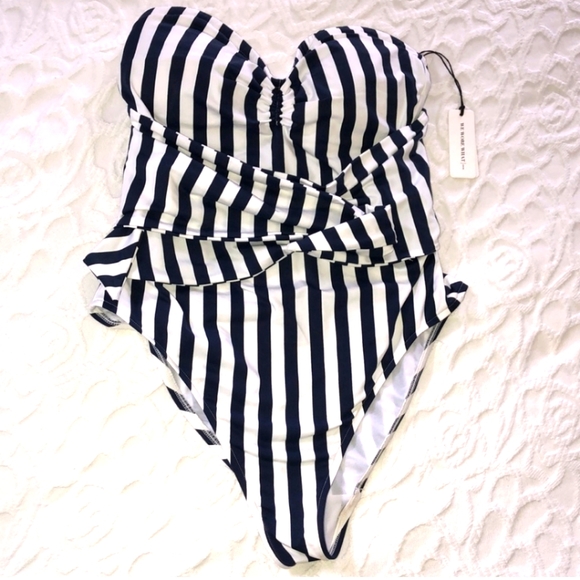 WeWoreWhat NWT Capri Bandeau One Piece Swimsuit Size L - Picture 3 of 8
